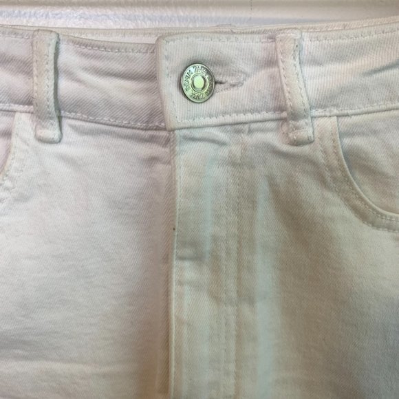 Zara White Denim High Waisted Shorts - Picture 4 of 7